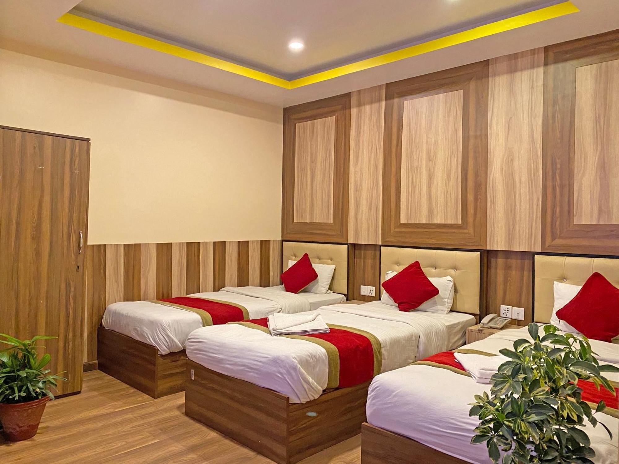 Hotel Airport Holiday Kathmandu Bagian luar foto
