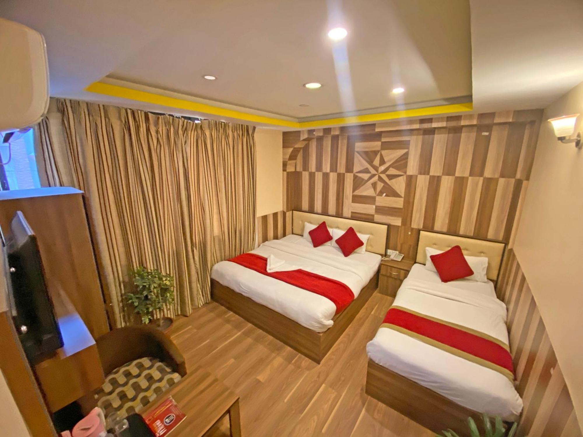 Hotel Airport Holiday Kathmandu Bagian luar foto