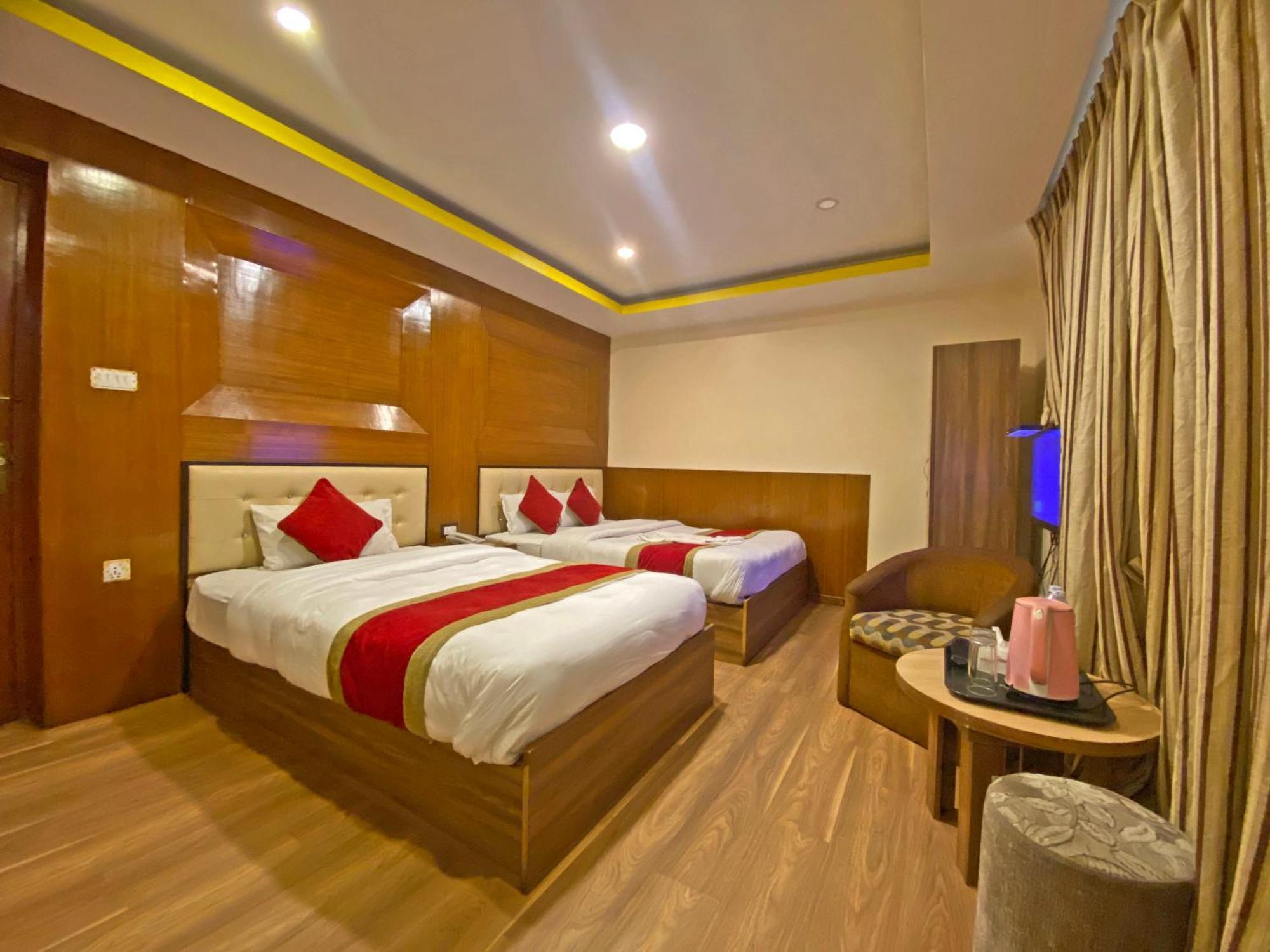 Hotel Airport Holiday Kathmandu Bagian luar foto