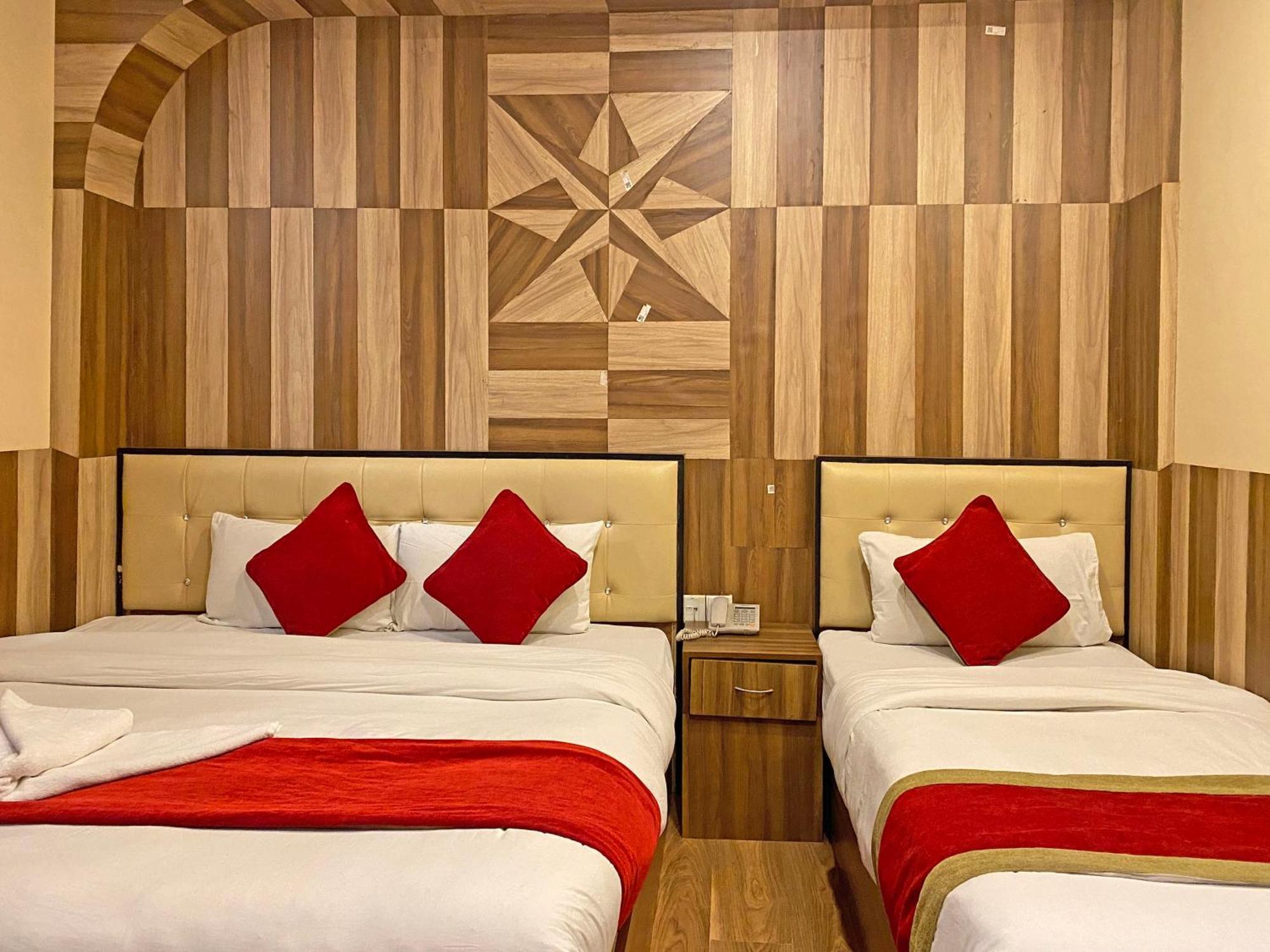 Hotel Airport Holiday Kathmandu Bagian luar foto