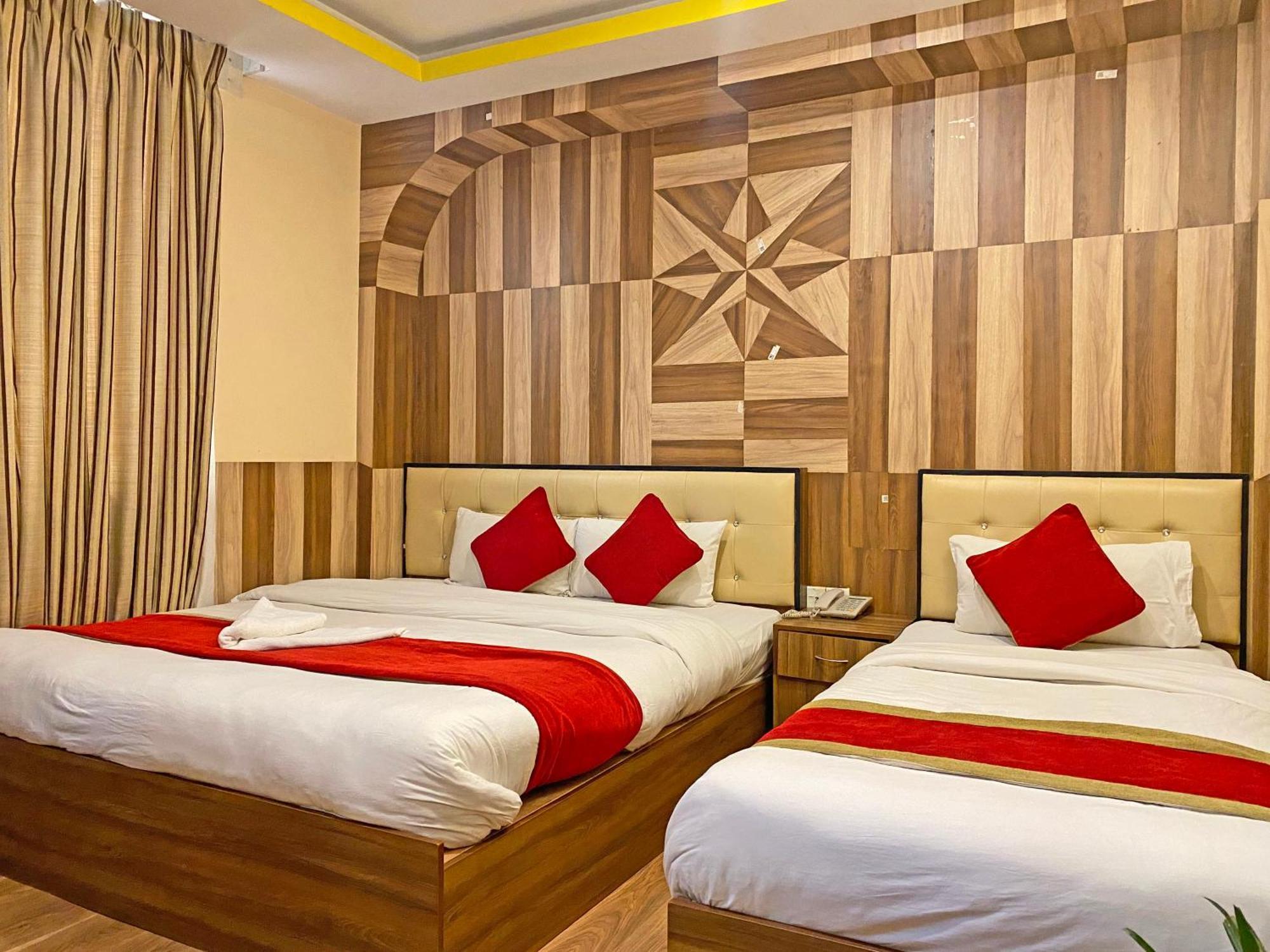 Hotel Airport Holiday Kathmandu Bagian luar foto