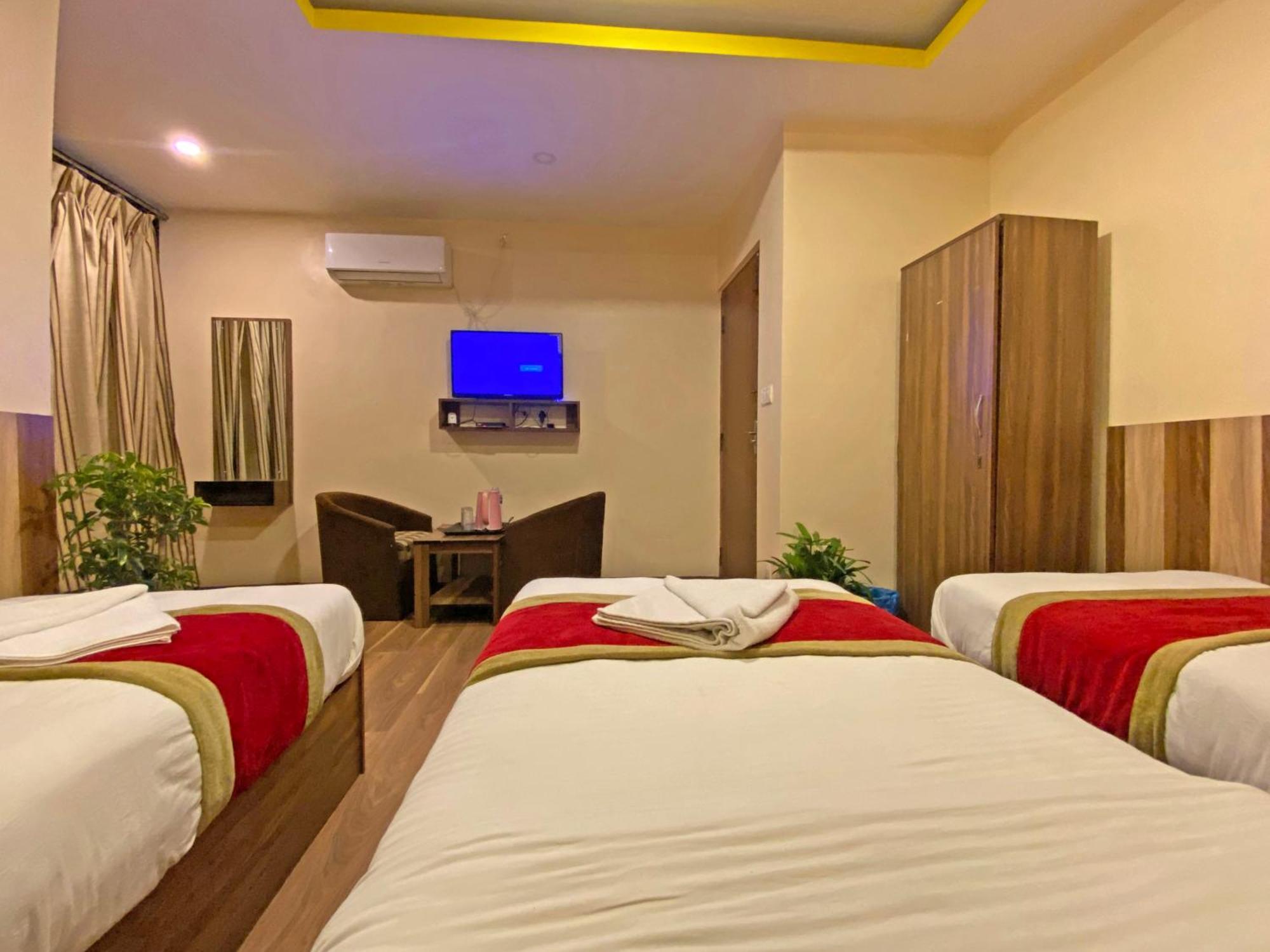 Hotel Airport Holiday Kathmandu Bagian luar foto
