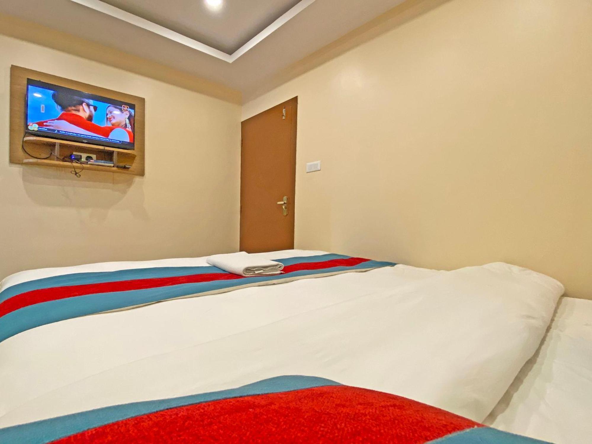 Hotel Airport Holiday Kathmandu Bagian luar foto