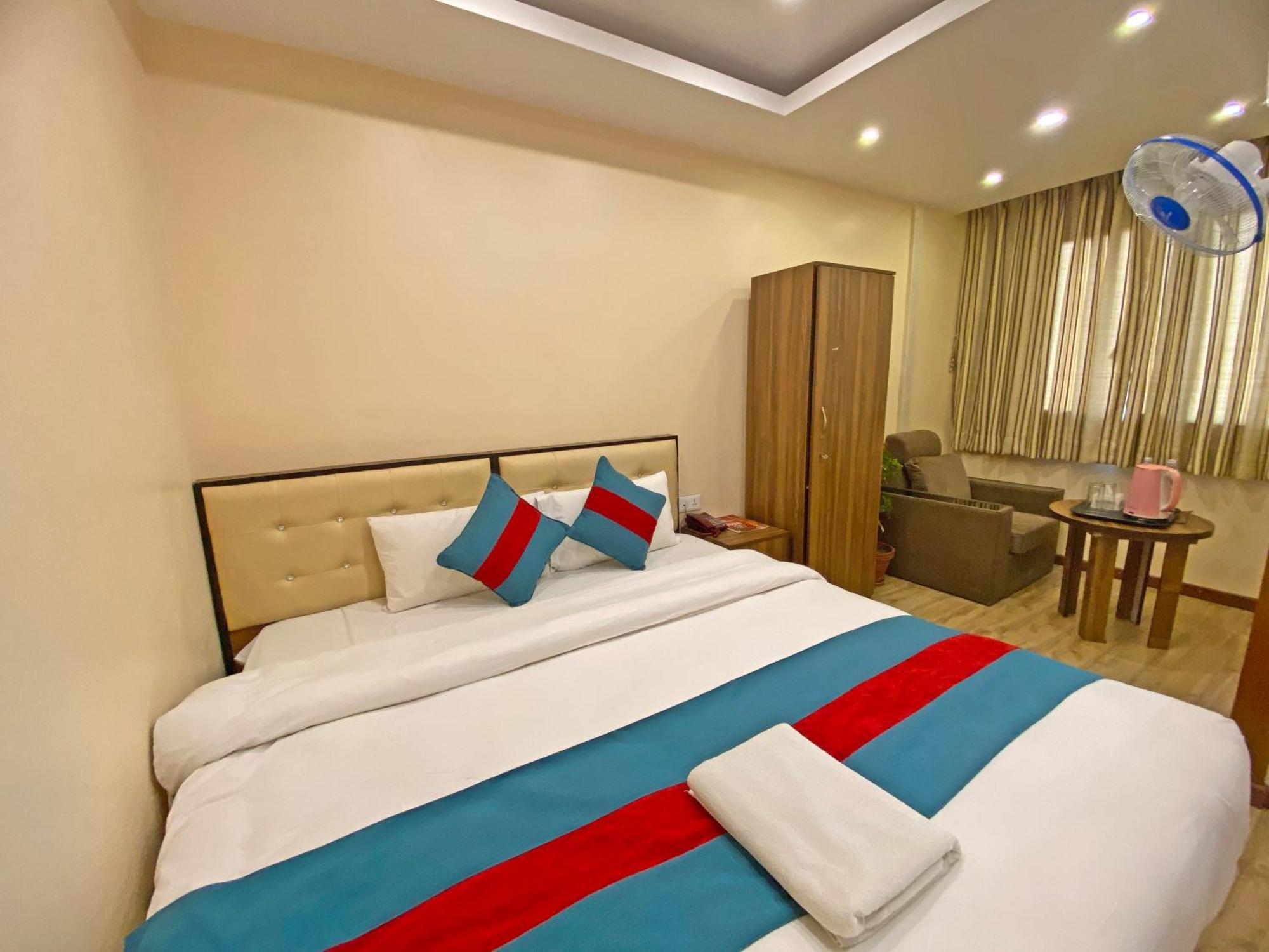 Hotel Airport Holiday Kathmandu Bagian luar foto